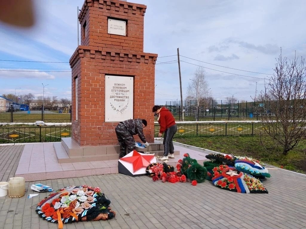 Обелиск Славы в селе Глядянском обновлён к памятной дате.