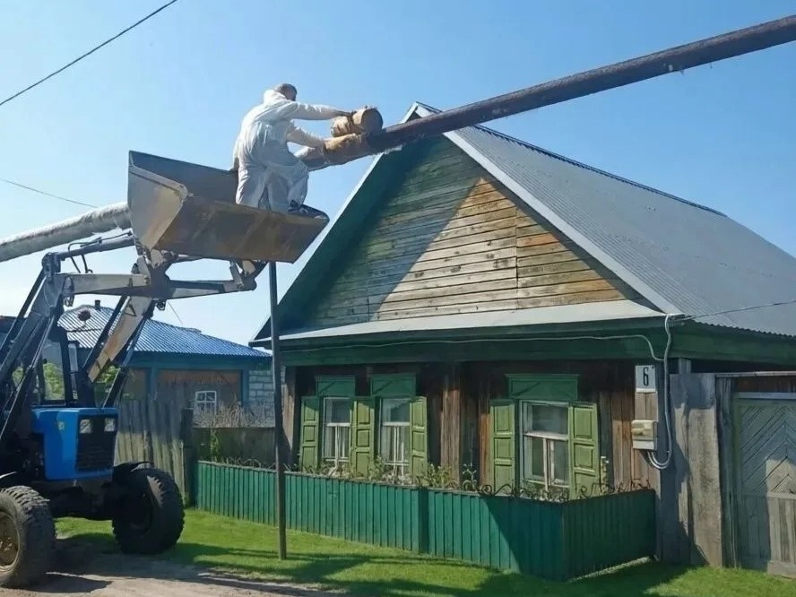 Пока на улице стоит теплая погода, специалисты МКП «Притоболье» активно ведут работу по обновлению изношенных участков тепловых сетей..